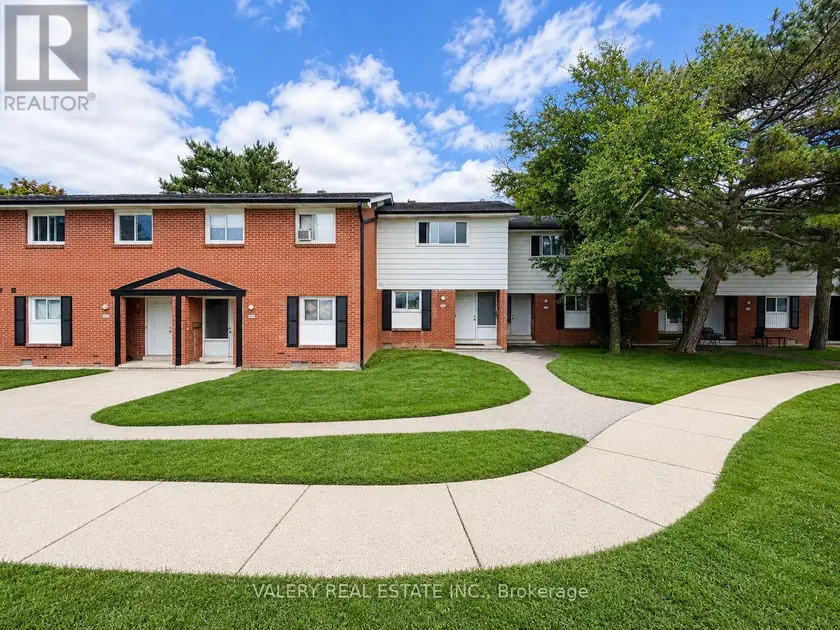 Townhouse at E - 516 SUNNYDALE PLACE, Waterloo