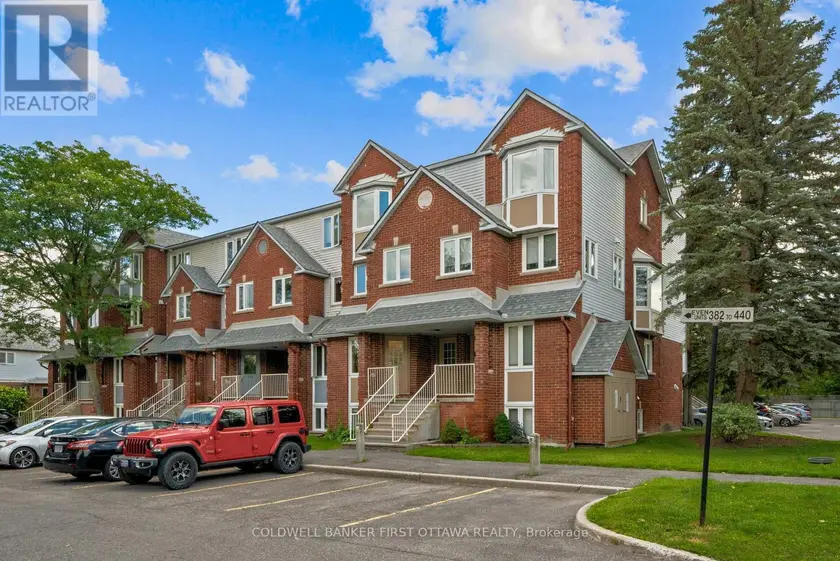 Townhouse at 386 BRISTON PRIVATE, Ottawa