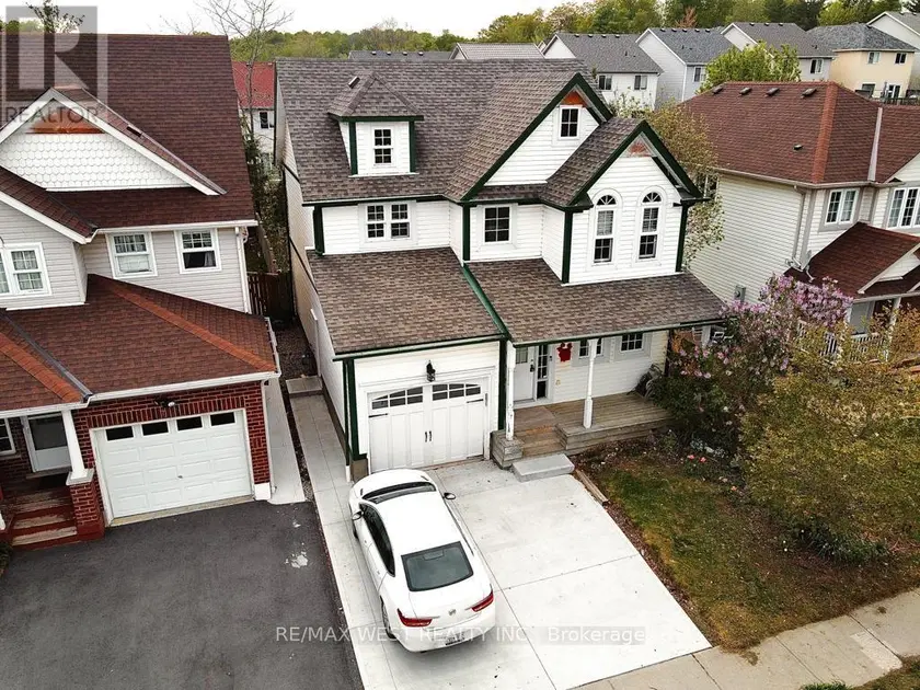 Detached at 792 BUTTERNUT AVENUE, Waterloo