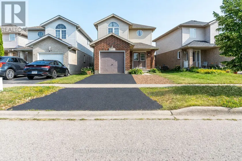 Detached at 99 WINDFLOWER DRIVE, Kitchener
