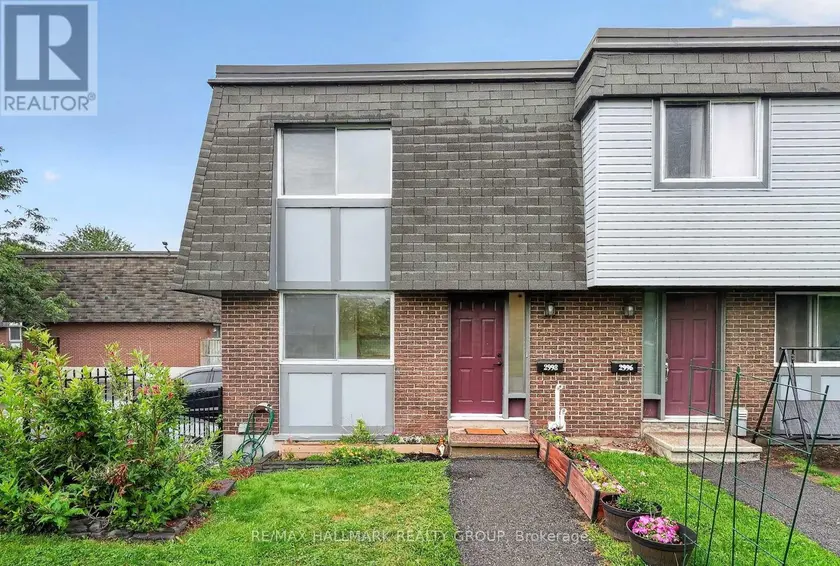 Townhouse at 2998 FAIRLEA CRESCENT, Ottawa