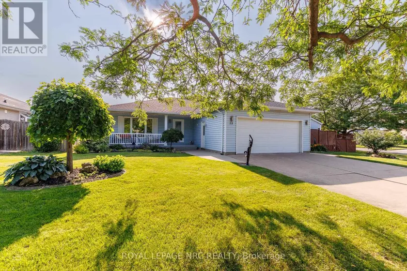 Detached at 15 FOXHILL CRESCENT, St. Catharines