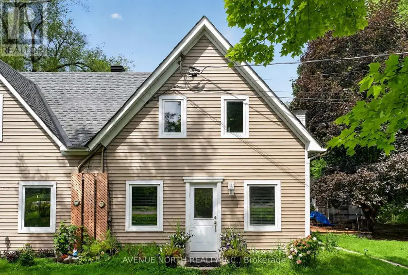 Semi-Detached/Link at 2943 OLD MONTREAL ROAD, Ottawa