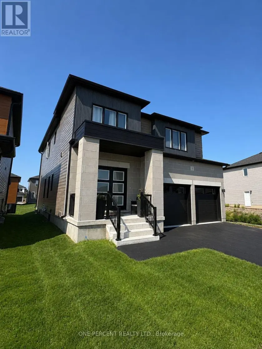 Detached at 72 DUSENBURY DRIVE, Loyalist