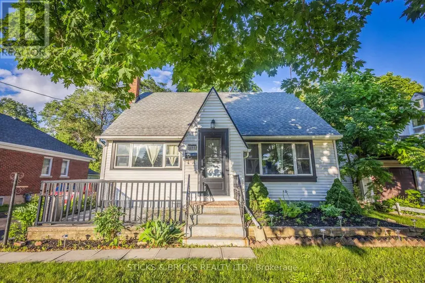 Detached at 6088 DORCHESTER ROAD, Niagara Falls