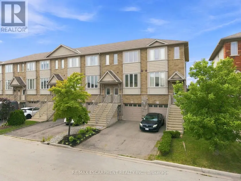 Townhouse at 31 EDENROCK DRIVE, Hamilton