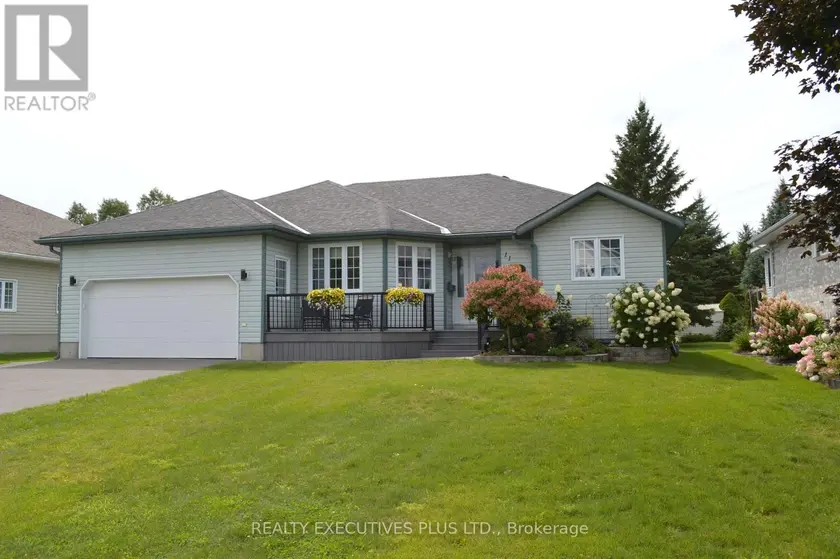 Detached at 11 GROVE STREET, South Dundas