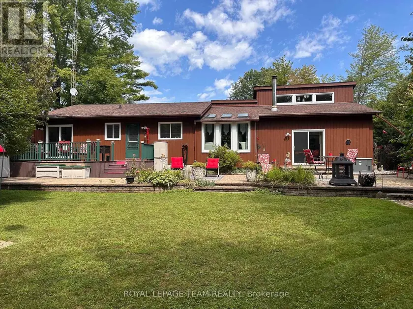 Detached at 1663 CHRISTINA CRESCENT, North Dundas