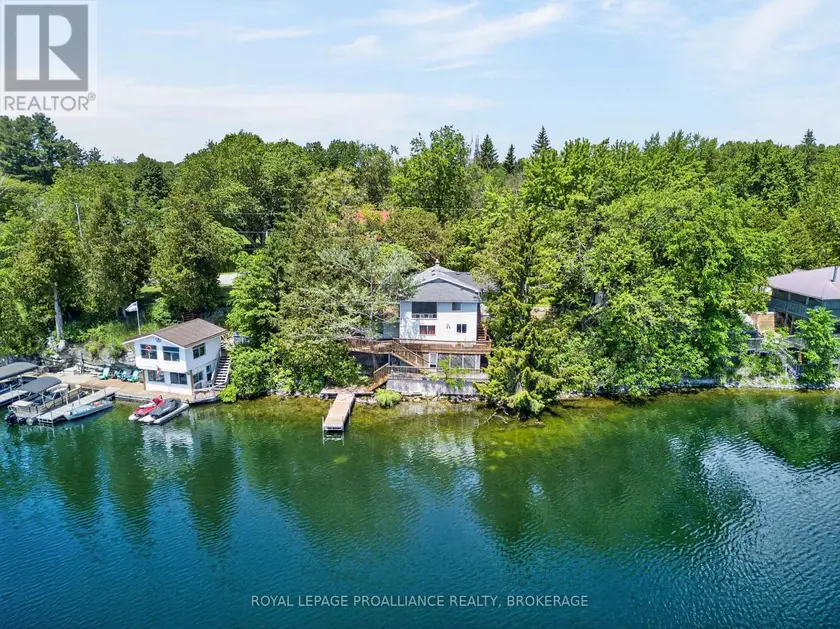 Detached at 4670 CLEARWATER ROAD, Frontenac