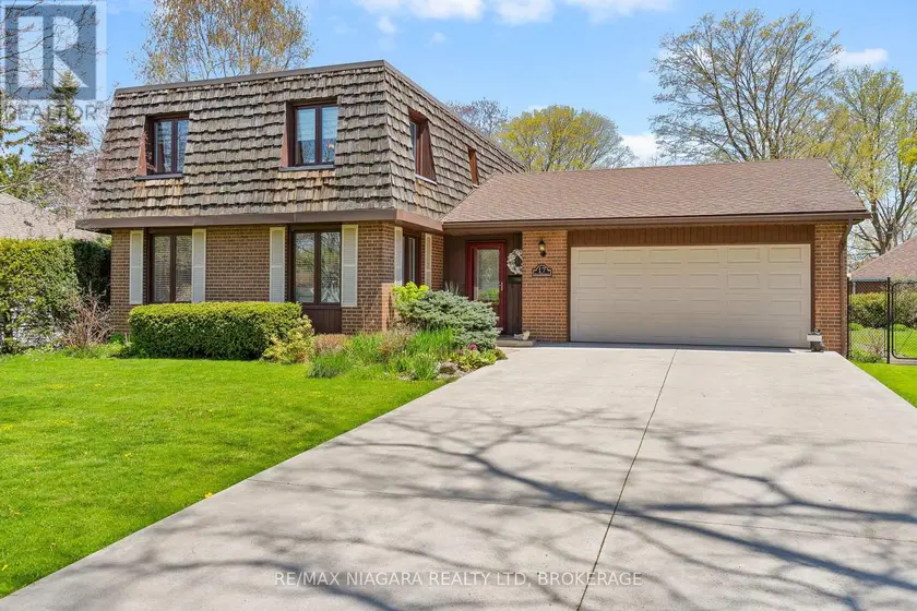 Detached at 17 WALNUT STREET, Port Colborne