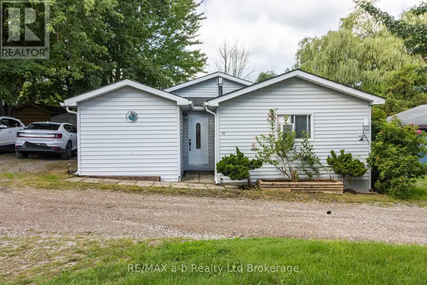 Detached at 596101 HIGHWAY 59     18 TROPICANA CRESCENT, East Zorra-Tavistock