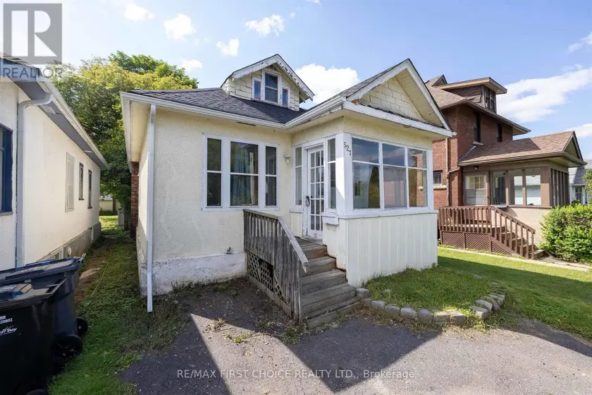 Detached at 521 VICKERS STREET S, Thunder Bay