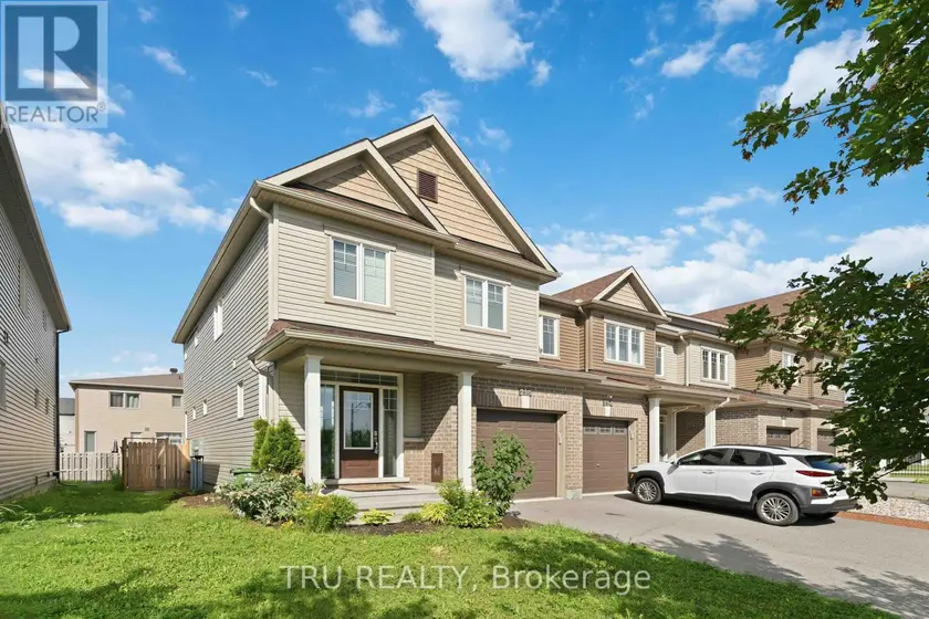 Townhouse at 236 YELLOWCRESS WAY, Ottawa