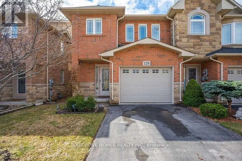Townhouse at 129 PERIWINKLE DRIVE, Hamilton