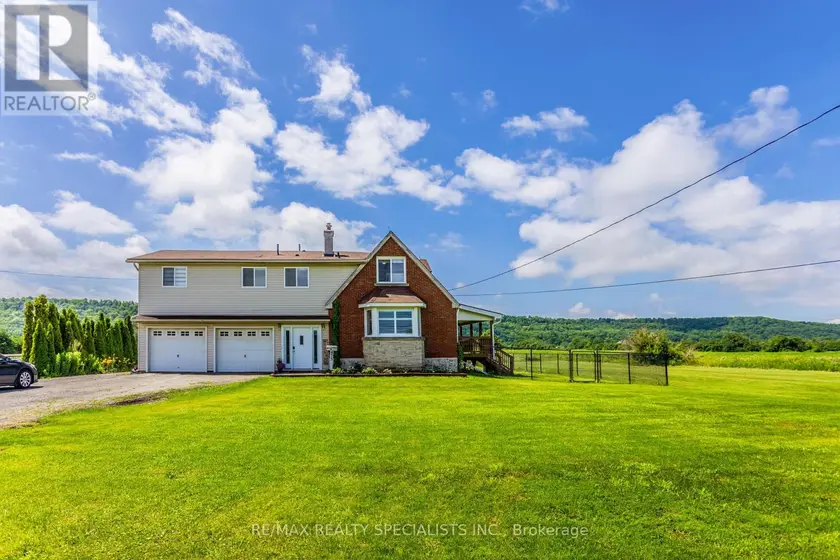 Detached at 475 MAIN STREET W, Grimsby