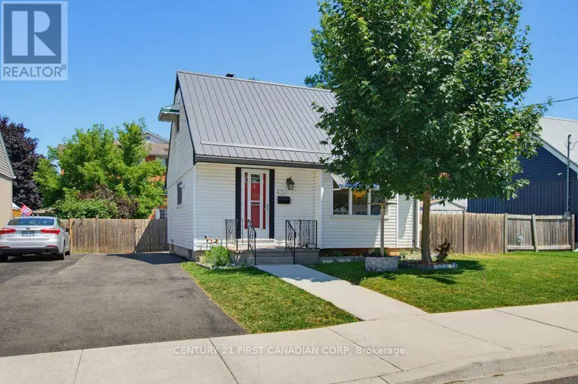 Detached at 3 PARKSIDE DRIVE, St. Thomas
