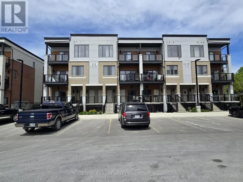 Townhouse at 13 - 25 ISHERWOOD AVENUE E, Cambridge