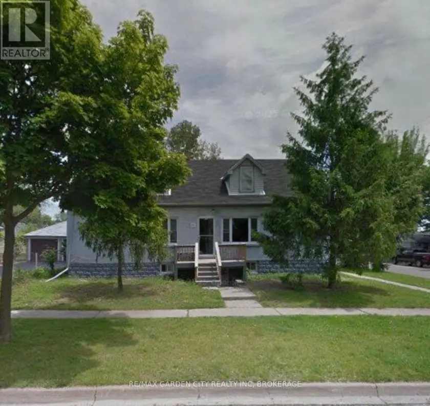 Multiplex at A - 99 BEATRICE STREET, Welland