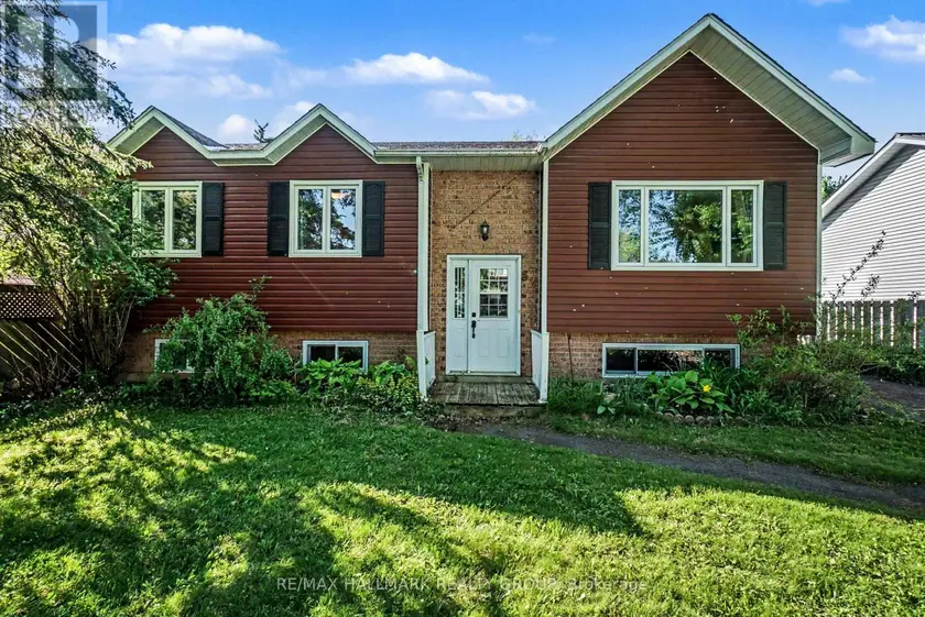 Detached at 52 CASTLEBEAU STREET, Russell