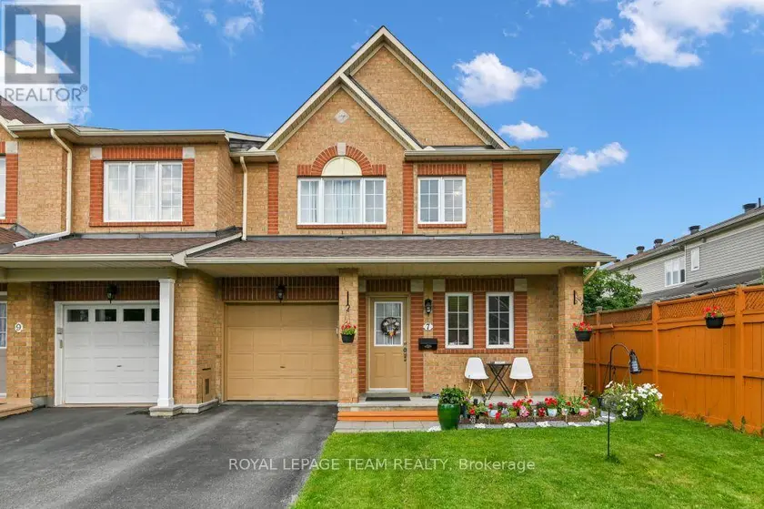 Townhouse at 7 KARENDALE STREET, Ottawa