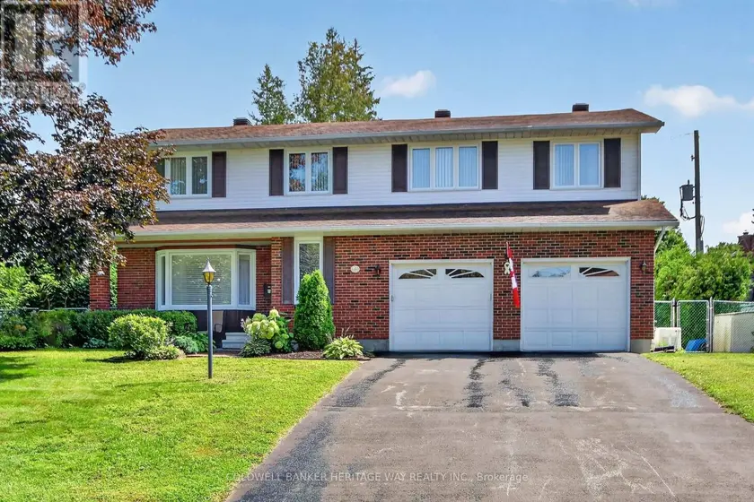 Detached at 14 BUTTERFIELD ROAD, Ottawa