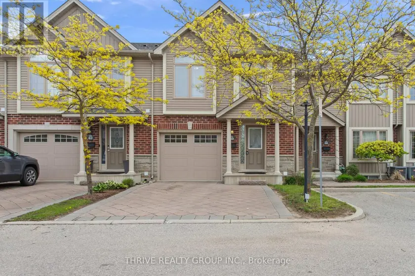 Townhouse at 60 - 2145 NORTH ROUTLEDGE PARK, London North