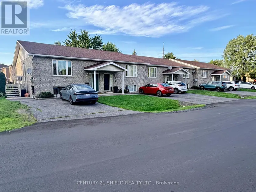 Multiplex at 19 SIMCOE STREET, South Stormont