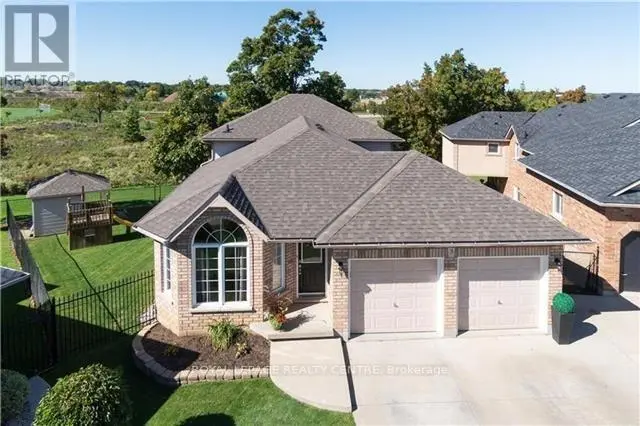 Detached at 3 VINEBERG DRIVE, Hamilton