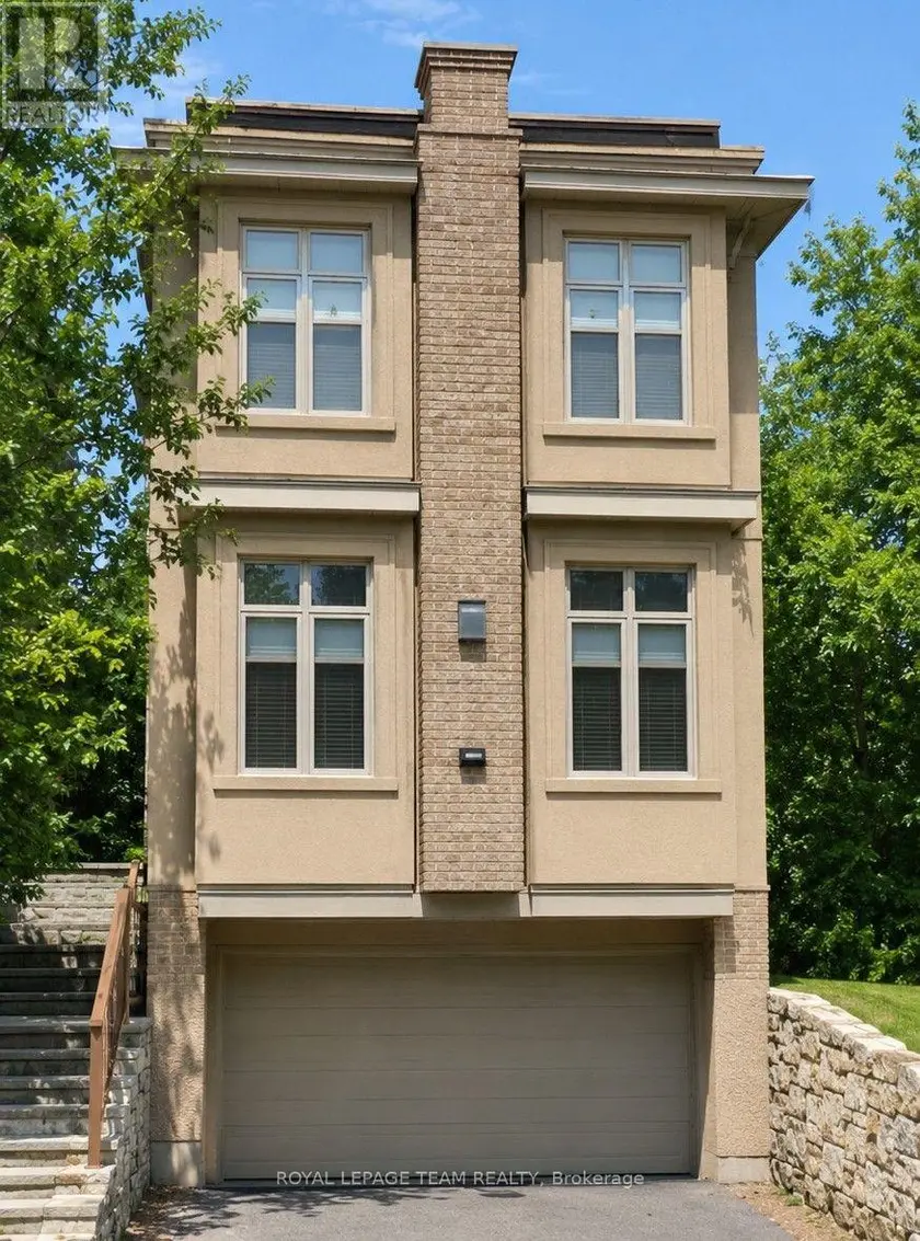 Semi-Detached/Link at 291 FERNDALE AVENUE, Ottawa