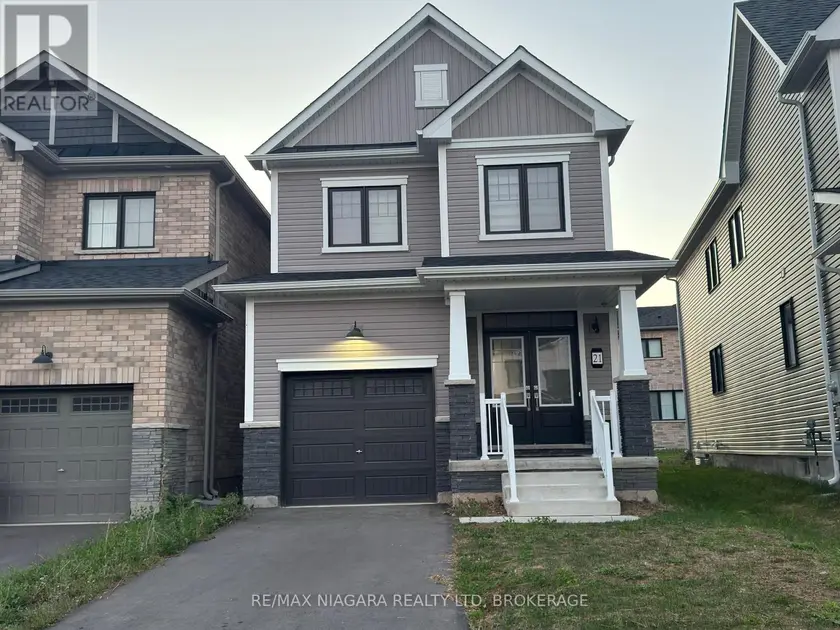 Detached at UPPER - 21 KEELSON STREET, Welland