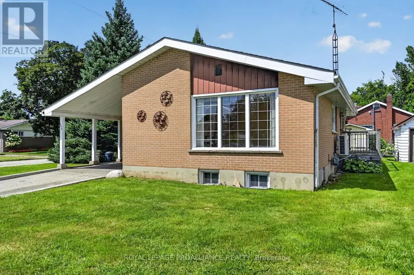 Detached at 402 LINDA STREET, Prescott