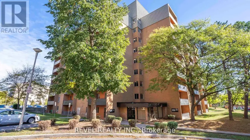 Apartment at 809 - 752 KIPPS LANE, London