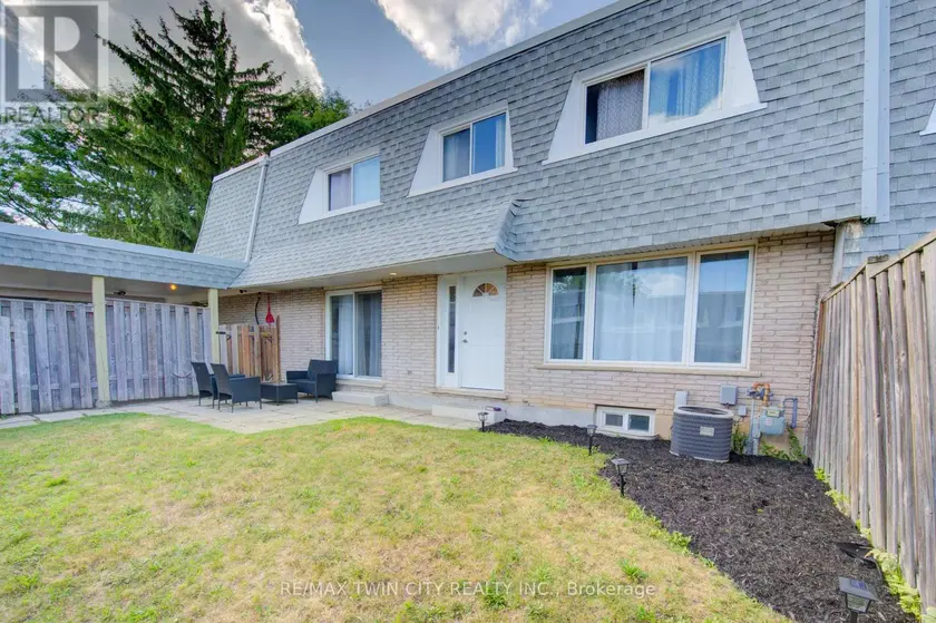 Townhouse at 47 - 14 WILLIAMSBURG ROAD, Kitchener