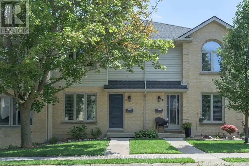 Townhouse at 8 - 925 LAWSON ROAD, London North