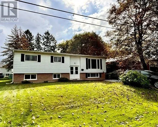 Detached at 355 OAK STREET, Gananoque