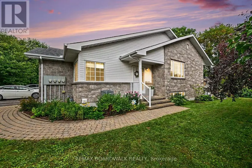 Townhouse at 189 RIVINGTON STREET, Ottawa