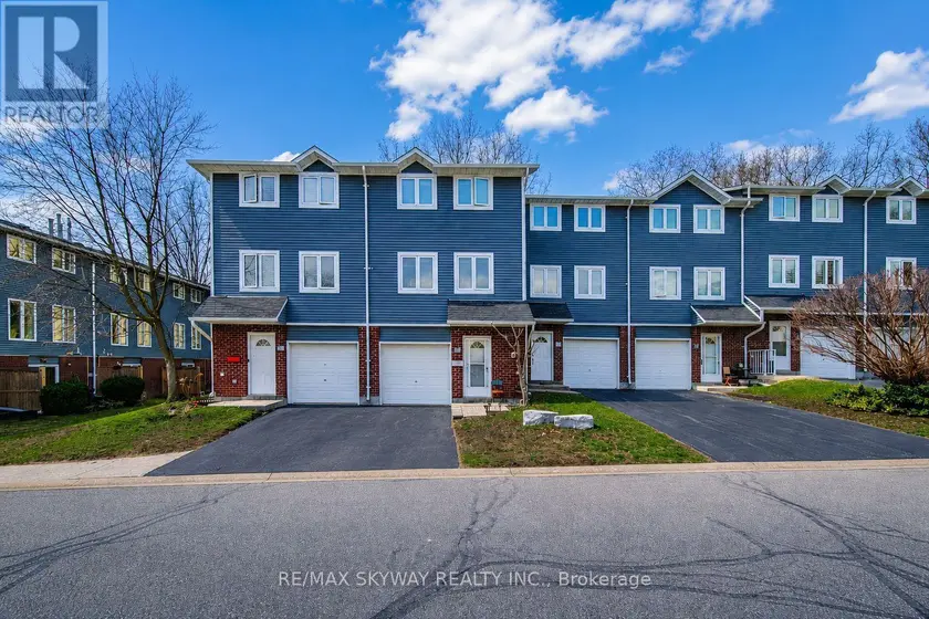 Townhouse at B - 56 HARRIS AVENUE, Brantford