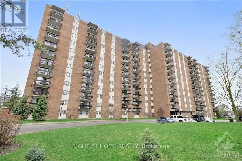 Apartment at 601 - 1505 BASELINE ROAD, Ottawa