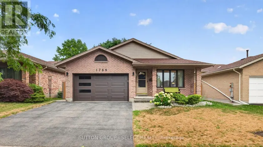 Detached at 1769 JALNA BOULEVARD, London South