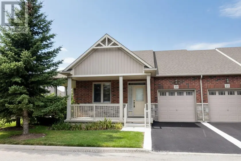 Townhouse at 19 STICKLAND LANE, Hamilton