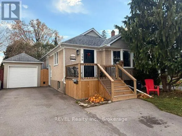Detached at 190 CARLTON STREET, St. Catharines