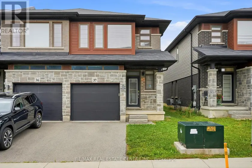 Townhouse at 37 - 30 TIMES SQUARE BOULEVARD, Hamilton