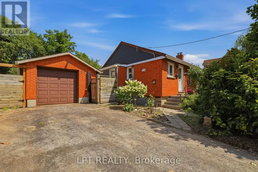 Detached at 228 HIGHBURY AVENUE N, London East