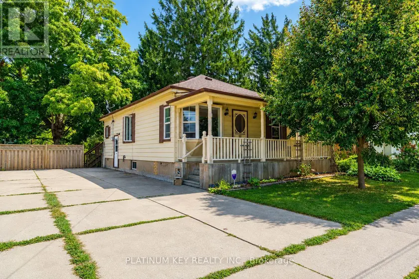 Detached at 90 ANDREW STREET, South Huron
