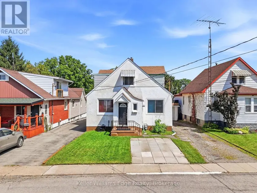 Multiplex at 4104 BROUGHTON AVENUE, Niagara Falls