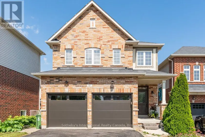 Detached at 12 BOUSFIELD COURT, Hamilton