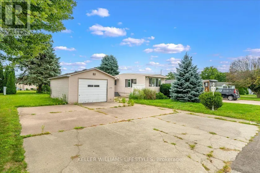 Detached at 8 STEWART STREET, Strathroy-Caradoc