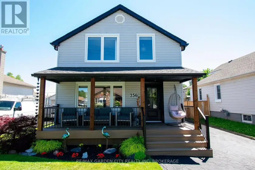 Detached at 256 SCHOLFIELD AVENUE S, Welland