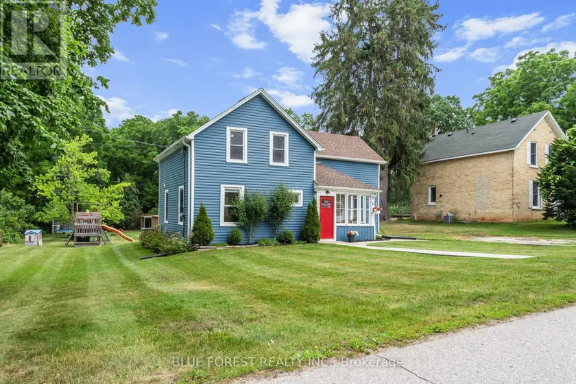 Detached at 9 UNION STREET E, Lambton Shores