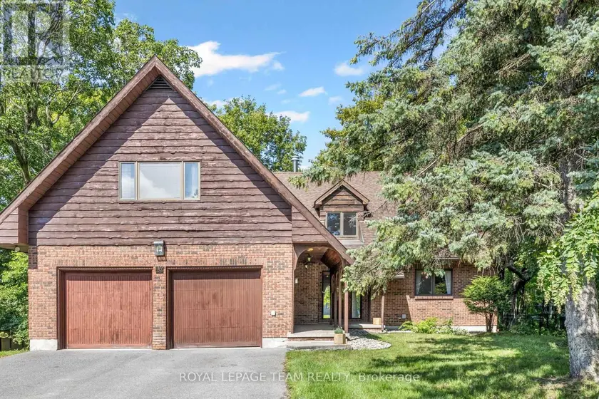 Detached at 14 TAUNTON PLACE, Ottawa